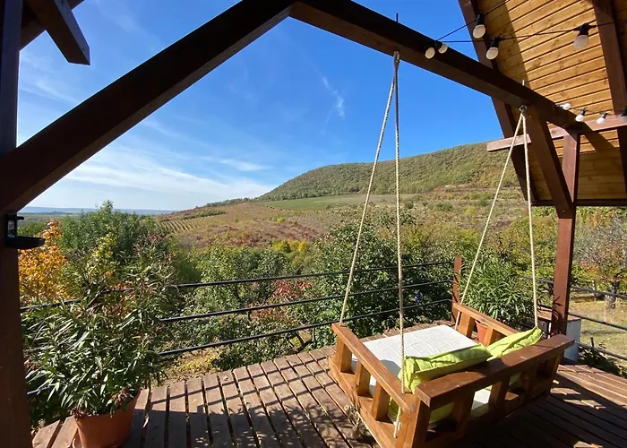 Eged Semesterbostad *